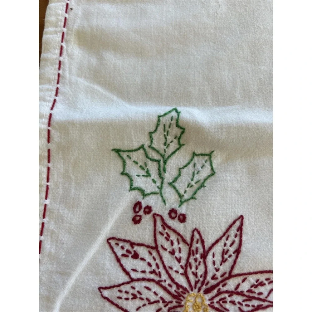 Vintage Holiday Handmade Embroidered Tea Towels‎ Poinsettia Holly Hand Stitched